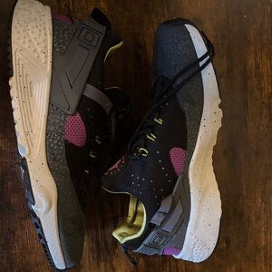 Nike air huarache shoes men’s size 11